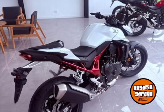 Motos - Honda CB 750 HORNET 2025 Nafta 0Km - En Venta