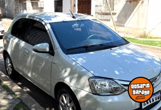 Autos - Toyota Etios xls 2016 Nafta 83000Km - En Venta