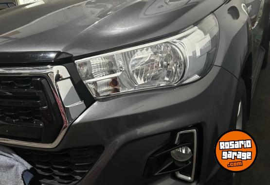 Camionetas - Toyota Hilux 2019 Diesel 83000Km - En Venta