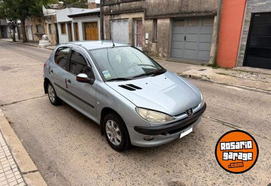 Autos - Peugeot 206 2004 Nafta 111111Km - En Venta