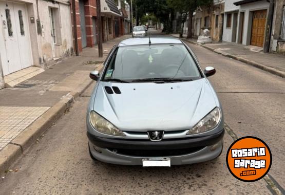Autos - Peugeot 206 2004 Nafta 111111Km - En Venta