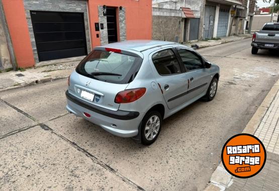 Autos - Peugeot 206 2004 Nafta 111111Km - En Venta