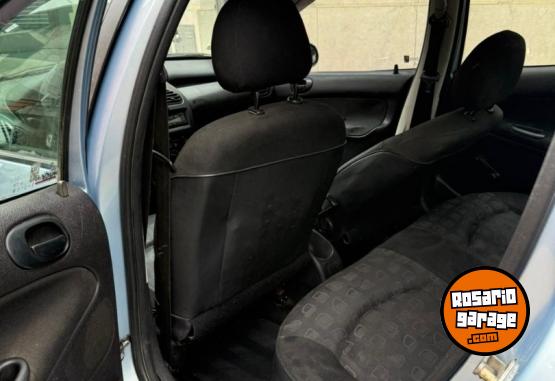 Autos - Peugeot 206 2004 Nafta 111111Km - En Venta