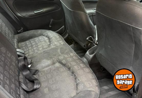 Autos - Peugeot 206 2004 Nafta 111111Km - En Venta