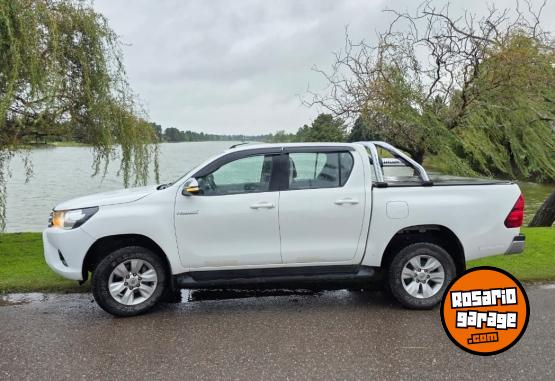 Camionetas - Toyota hilux 2017 Diesel 129000Km - En Venta