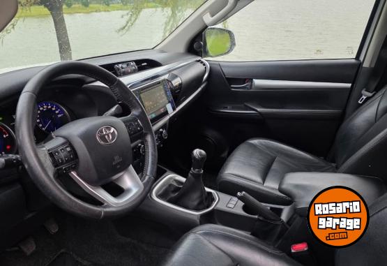 Camionetas - Toyota hilux 2017 Diesel 129000Km - En Venta