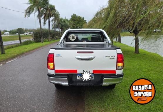 Camionetas - Toyota hilux 2017 Diesel 129000Km - En Venta