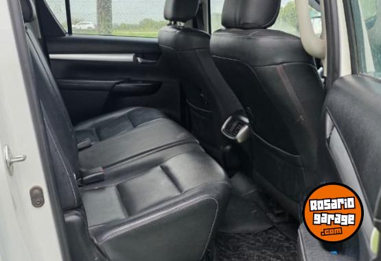 Camionetas - Toyota hilux 2017 Diesel 129000Km - En Venta