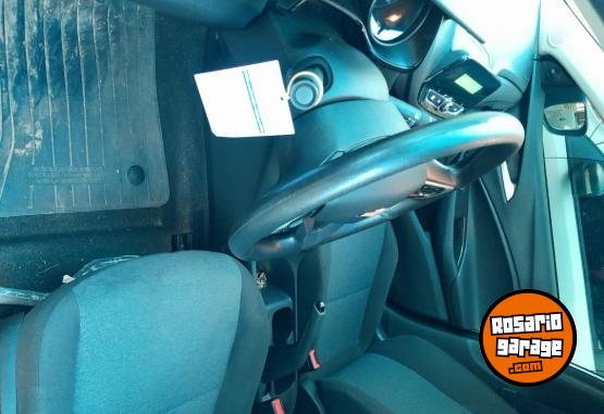 Autos - Chevrolet Onix plus 1.2 2023 GNC 63900Km - En Venta