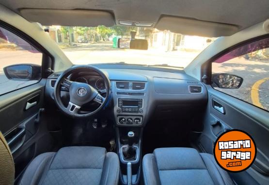 Autos - Volkswagen Suran 2014 GNC 180000Km - En Venta