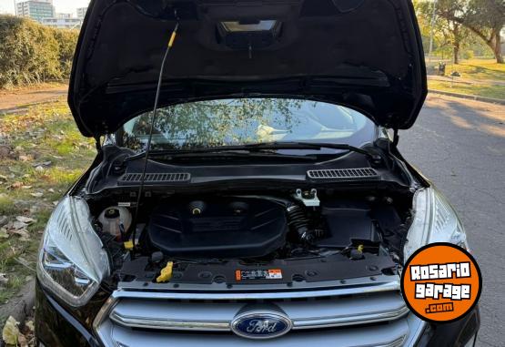 Camionetas - Ford Kuga TItanium 4WD 2019 Nafta 95800Km - En Venta