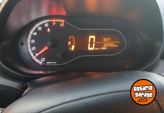 Autos - Chevrolet Onix joy 2017 Nafta 90000Km - En Venta