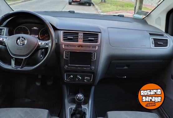 Autos - Volkswagen Suran 2018 Nafta 200000Km - En Venta