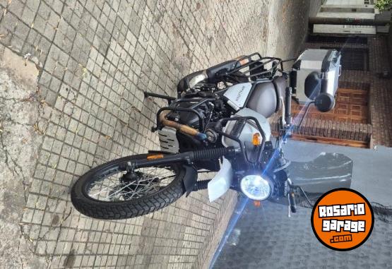 Motos - Royal Enfield Himalayan 2022 Nafta 5500Km - En Venta