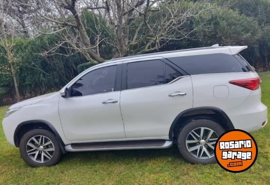 Camionetas - Toyota SW4 Mot.2.8 Tdi 4x4 SRX 7 2017 Diesel 158000Km - En Venta