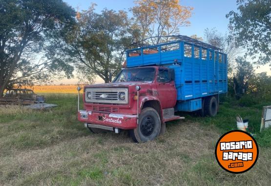 Camiones y Grúas - Chevrolet 714 - En Venta