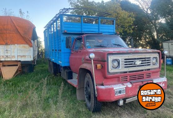 Camiones y Grúas - Chevrolet 714 - En Venta