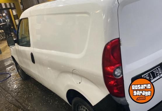 Utilitarios - Fiat Doblo 2015 Nafta 170000Km - En Venta