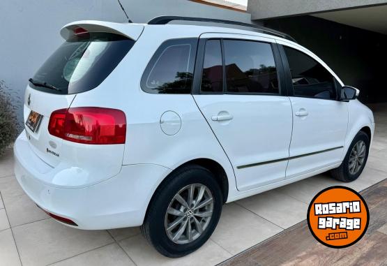 Autos - Volkswagen Suran Highline i-motion 2013 GNC  - En Venta