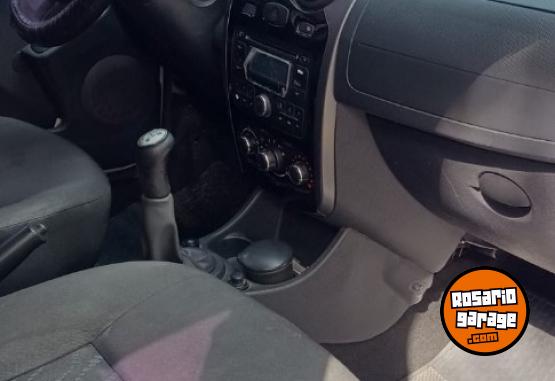 Autos - Renault RENAULT LOGAN 1.6N 8V 2013 GNC 198000Km - En Venta