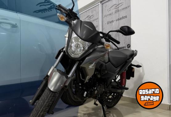 Motos - Honda Cb 2025 Nafta 7900Km - En Venta