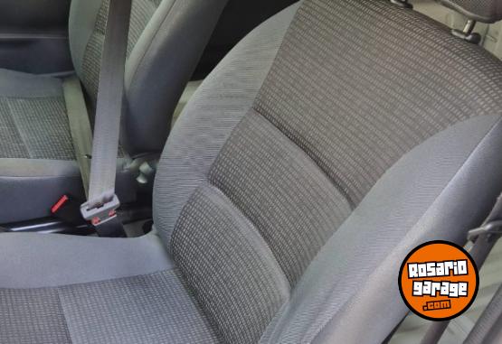 Utilitarios - Peugeot Partner hdi 1ra mano perm 2021 Diesel 130000Km - En Venta