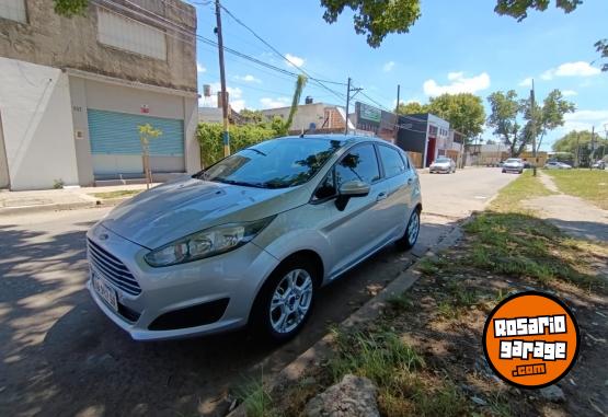 Autos - Ford Fiesta kinetic 2017 Nafta 115000Km - En Venta
