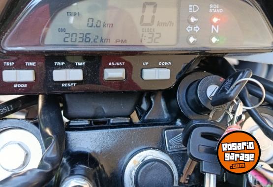 Motos - Honda Tornado 250 2017 Nafta 2036Km - En Venta