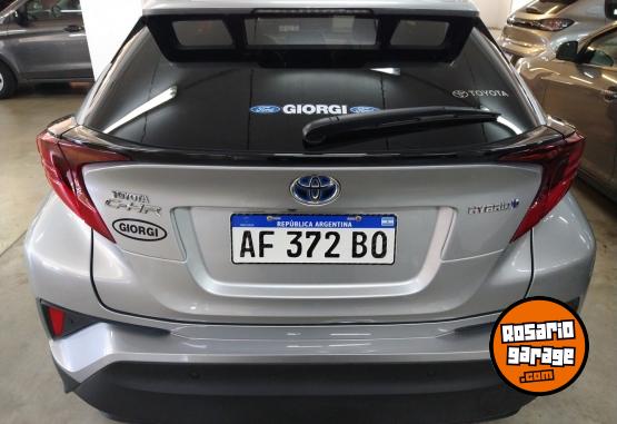 Autos - Toyota C-HR 1.8 SEG 2022 Electrico / Hibrido 88000Km - En Venta