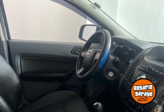 Camionetas - Ford RANGER 2014 Diesel 200000Km - En Venta