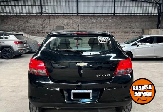 Autos - Chevrolet Onix ltz 2013 Nafta 130000Km - En Venta