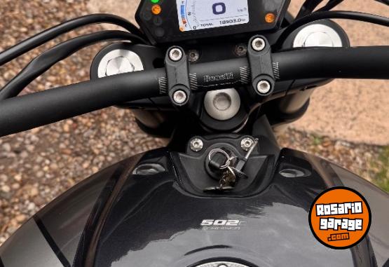 Motos - Benelli 502c 2021 Nafta 18500Km - En Venta