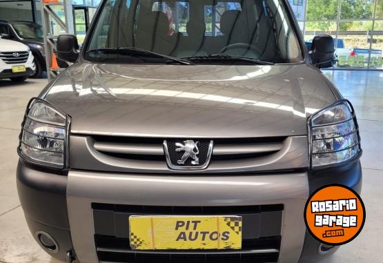 Utilitarios - Peugeot PATNER PATAGONICA 2021 GNC 134500Km - En Venta