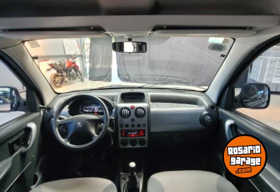 Utilitarios - Peugeot PATNER PATAGONICA 2021 GNC 134500Km - En Venta
