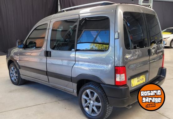 Utilitarios - Peugeot PATNER PATAGONICA 2021 GNC 134500Km - En Venta