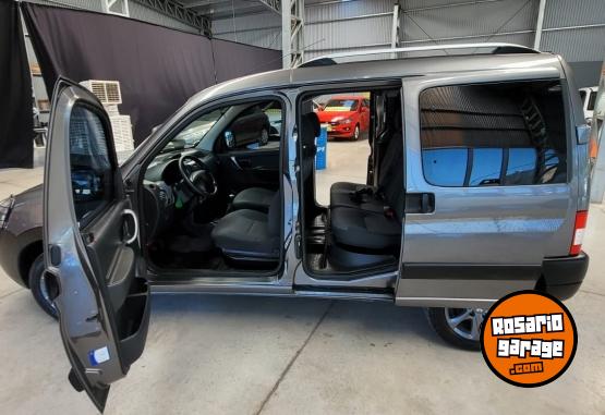 Utilitarios - Peugeot PATNER PATAGONICA 2021 GNC 134500Km - En Venta