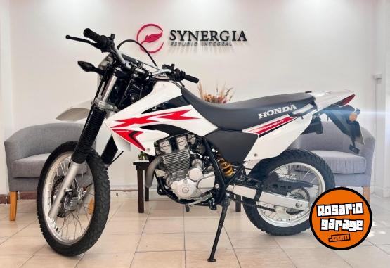 Motos - Honda Tornado 250 2024 Nafta 12600Km - En Venta