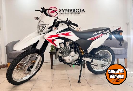 Motos - Honda Tornado 250 2024 Nafta 12600Km - En Venta