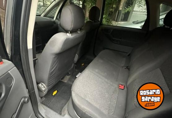 Autos - Chevrolet GL 1.8 N 2012 Nafta 140000Km - En Venta