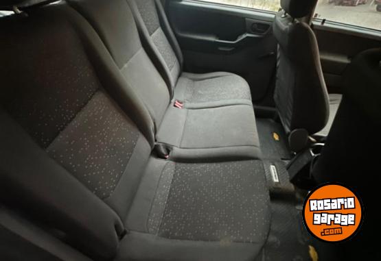 Autos - Chevrolet GL 1.8 N 2012 Nafta 140000Km - En Venta