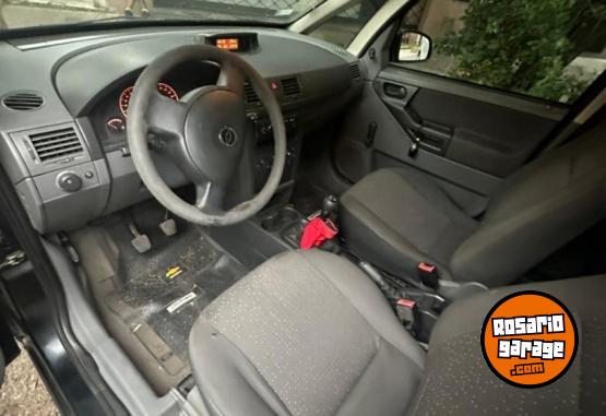 Autos - Chevrolet GL 1.8 N 2012 Nafta 140000Km - En Venta