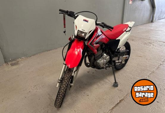 Motos - Honda TORNADO 250 2014 Nafta 20000Km - En Venta