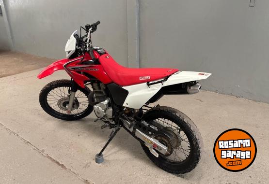 Motos - Honda TORNADO 250 2014 Nafta 20000Km - En Venta