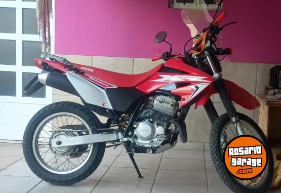 Motos - Honda Tornado 2018 Nafta 16000Km - En Venta