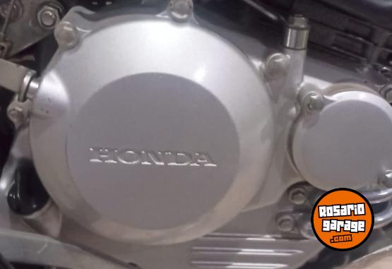 Motos - Honda Tornado 2018 Nafta 16000Km - En Venta