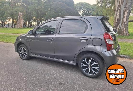 Autos - Toyota Etios 2023 Nafta 9853Km - En Venta