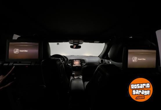 Camionetas - Chrysler JEEP GRAND CHEROKEE LIMIT 2017 Nafta 117664Km - En Venta
