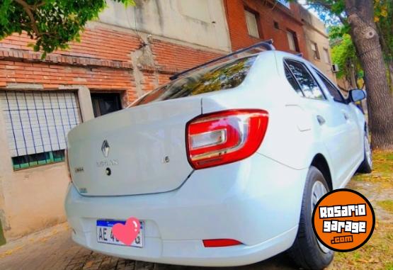 Autos - Renault Logan life 2020 Nafta 140000Km - En Venta