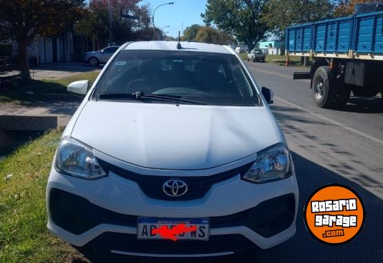 Autos - Toyota Etios 2017 GNC 71350Km - En Venta