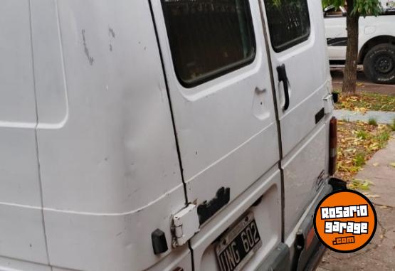 Utilitarios - Renault Traffic 1994 Nafta 100000Km - En Venta